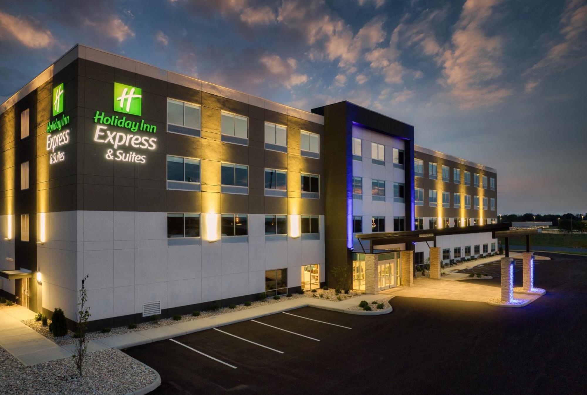 Holiday Inn Express & Suites Lima By Ihg Exterior foto